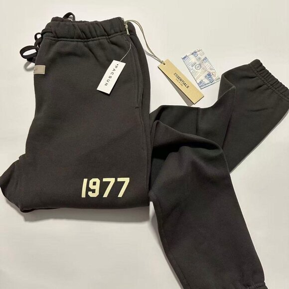 Fear Of God Essentials Sweatpants 1977 Iron- Multiple Sizes Available - Picture 4 of 5